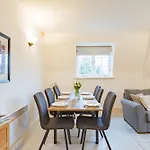 The Linen House By Bloom Stays